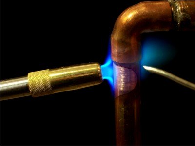 how to solder copper pipe